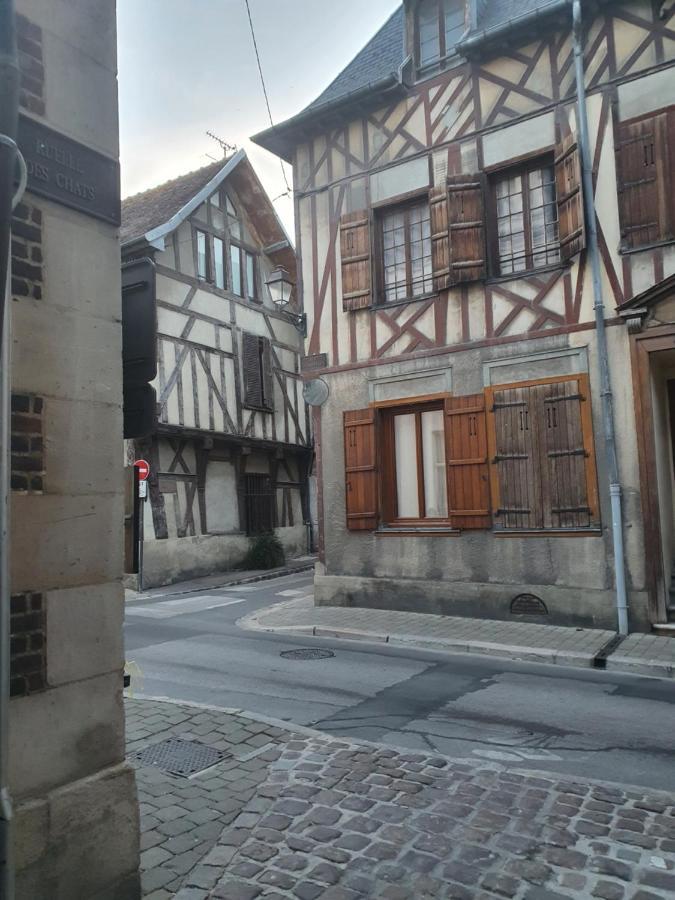 Le Logis Du Clocher 트루아 외부 사진